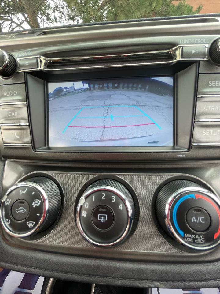 2015 Toyota RAV4 AWD 4dr LE - Photo #4