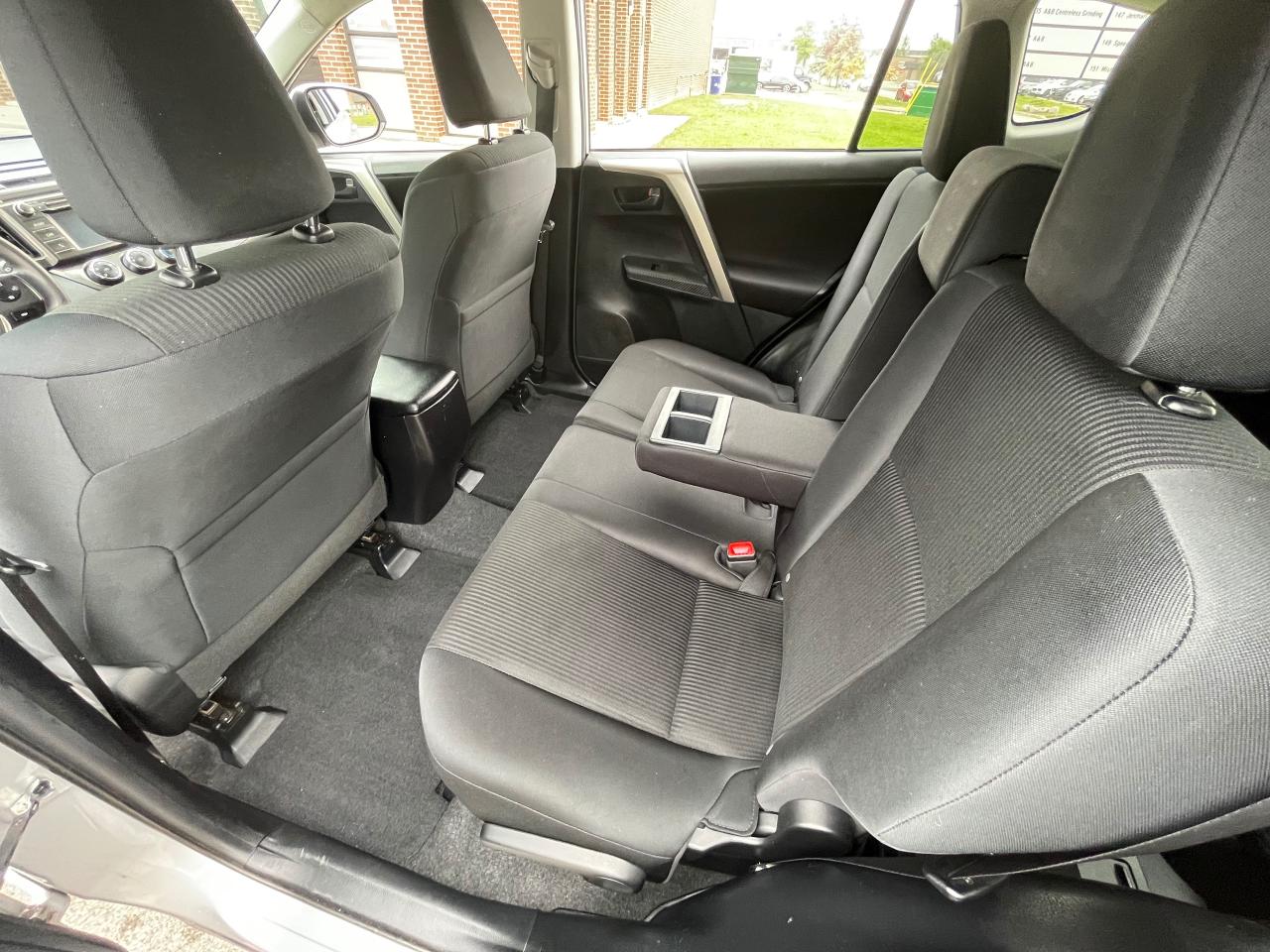 2015 Toyota RAV4 AWD 4dr LE - Photo #7
