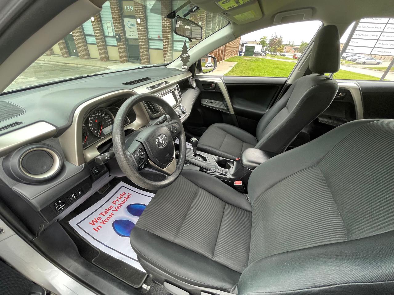2015 Toyota RAV4 AWD 4dr LE - Photo #6