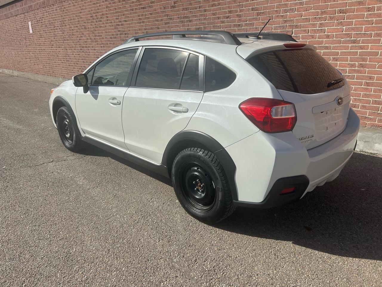 2017 Subaru Crosstrek 5dr CVT Touring - Photo #5