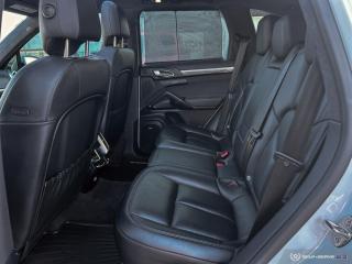 2016 Porsche Cayenne GTS / AWD / NAV / ROOF / LEATHER / NO ACCIDENTS - Photo #12
