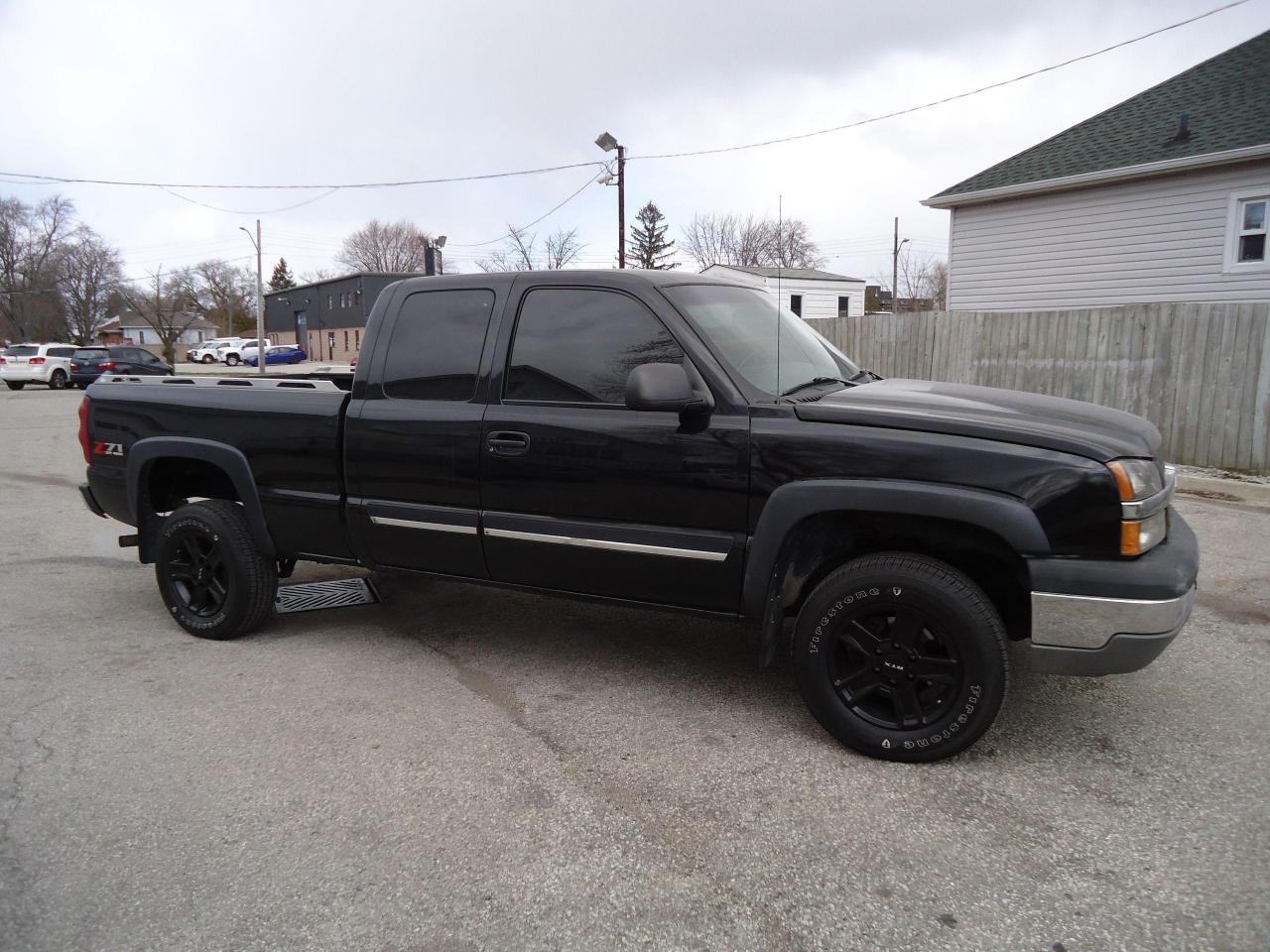 2003 Chevrolet Silverado 1500 Ext Cab 157.5" WB 4WD - Photo #4