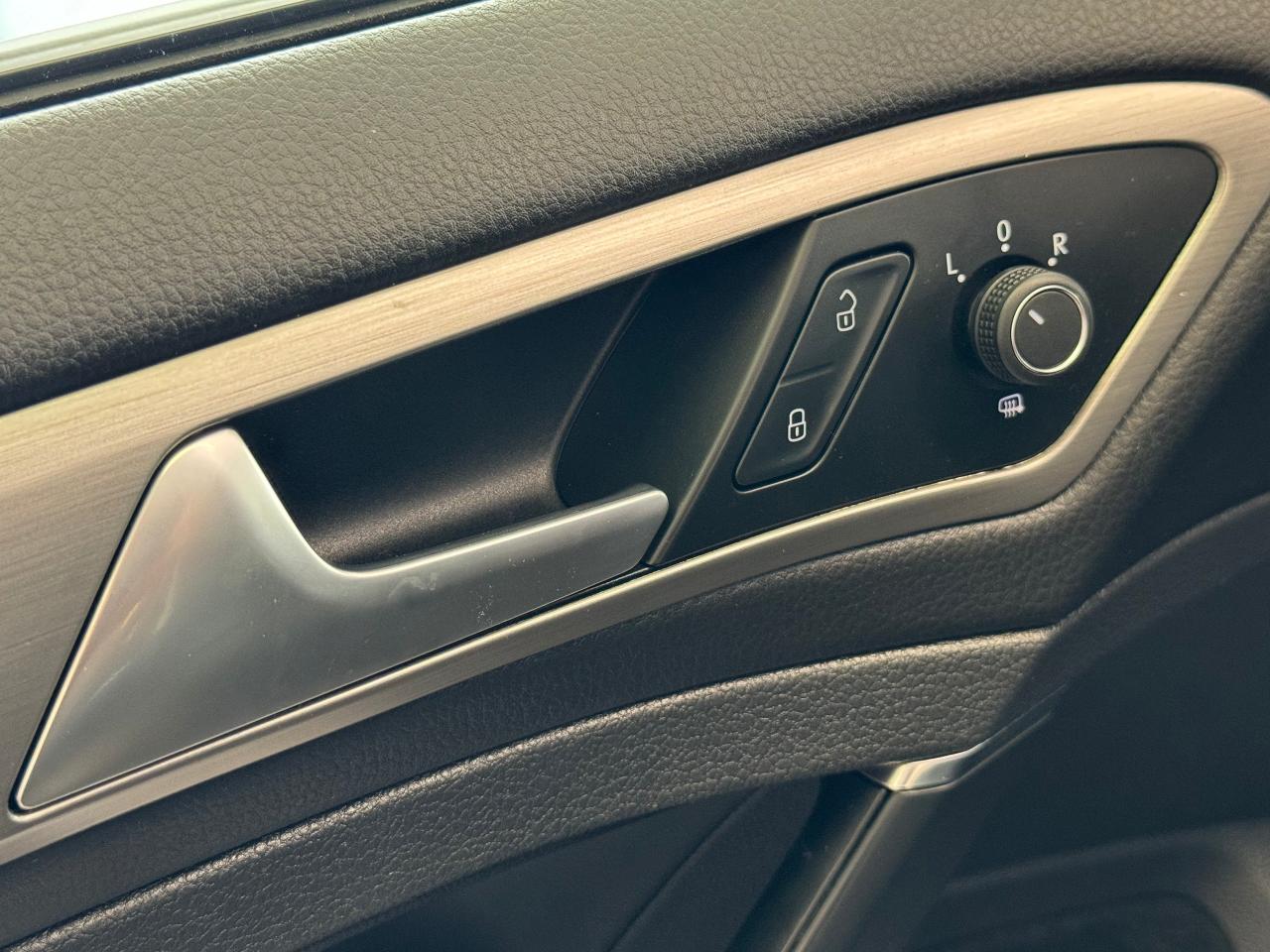 2016 Volkswagen Golf Comfortline+NewBrakes+Camera+ApplePlay+Heated Seat - Photo #43