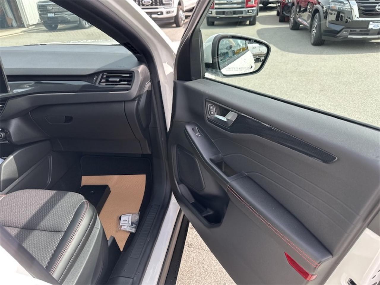 2024 Ford Escape ST-Line Select  - Sunroof - Navigation Photo5