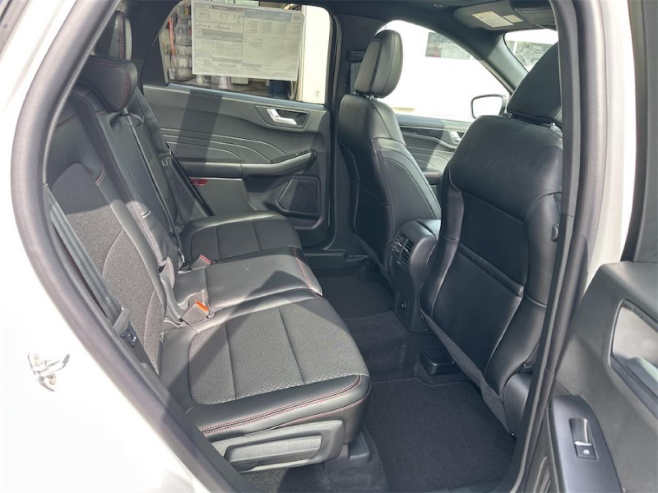 2024 Ford Escape ST-Line Select  - Sunroof - Navigation Photo5
