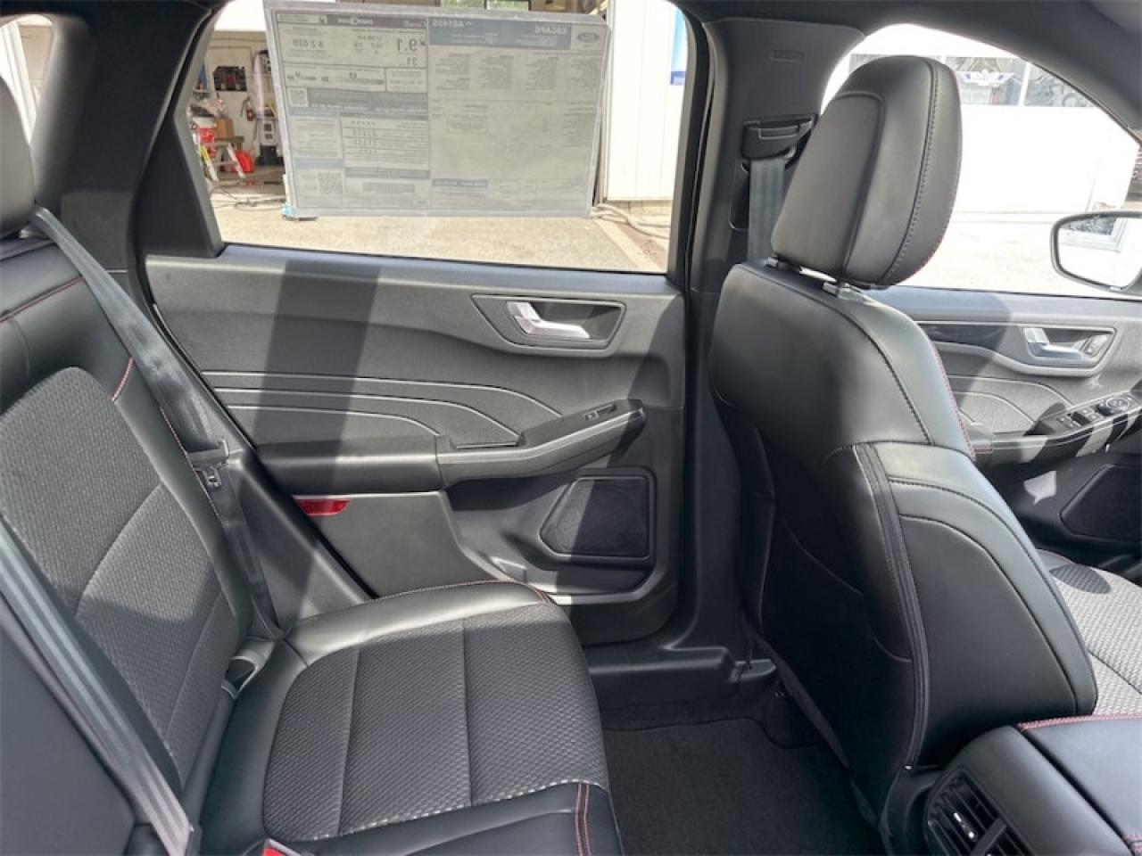 2024 Ford Escape ST-Line Select  - Sunroof - Navigation Photo5