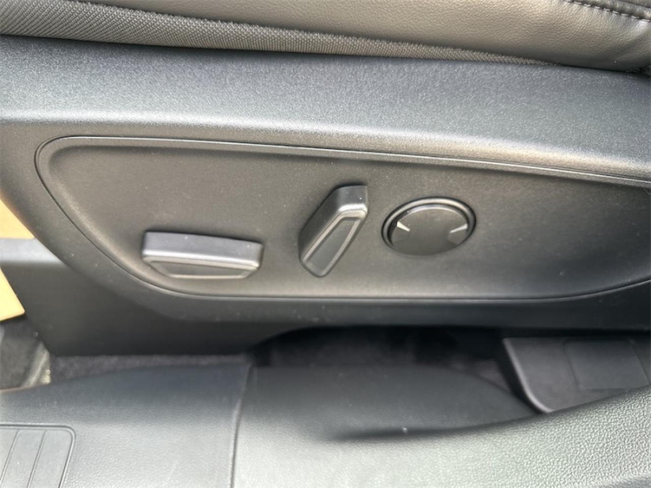 2024 Ford Escape ST-Line Select  - Sunroof - Navigation Photo5