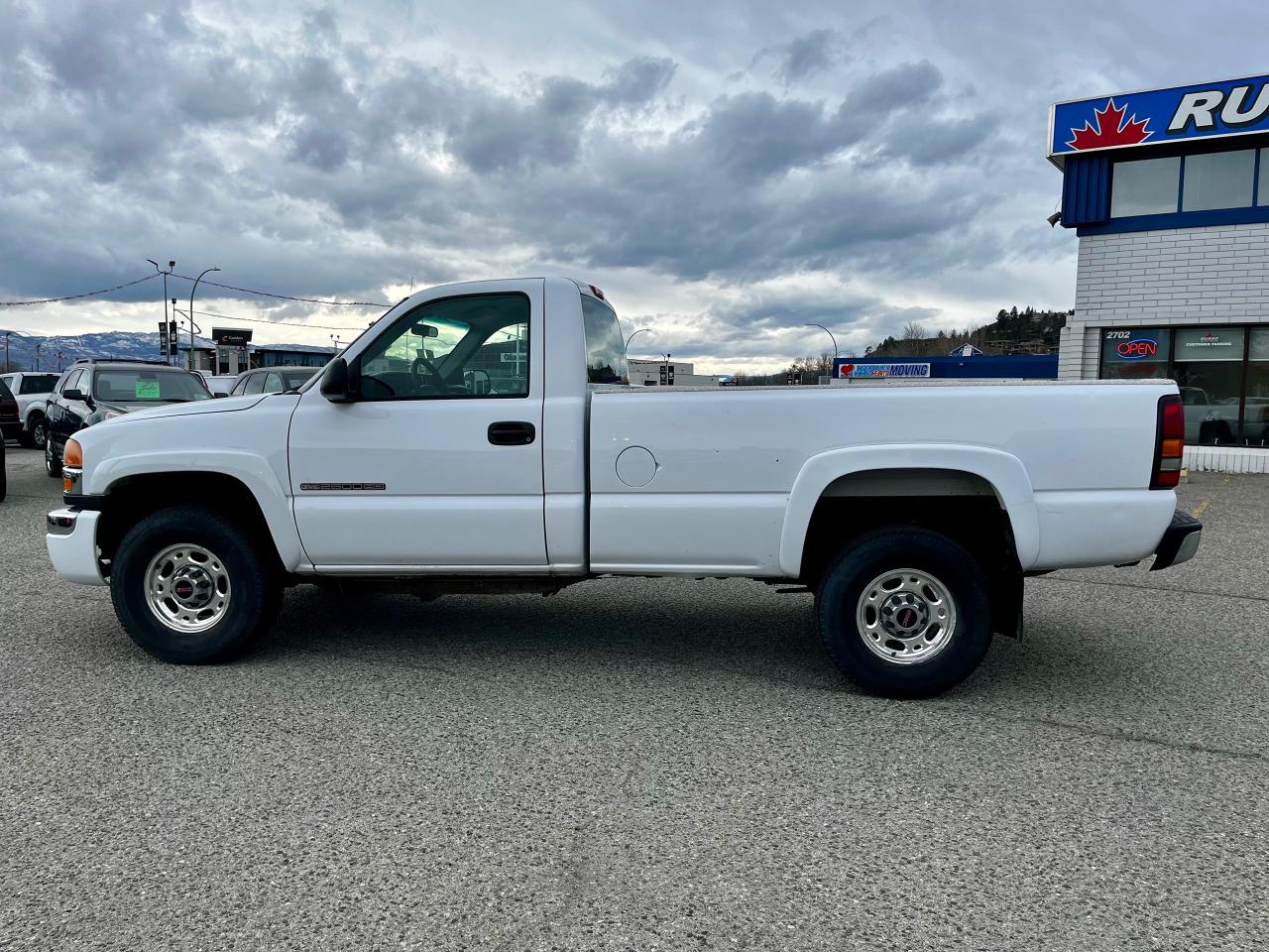 2004 GMC Sierra 2500 SL 2500HD, Long Box, Rwd - Photo #8