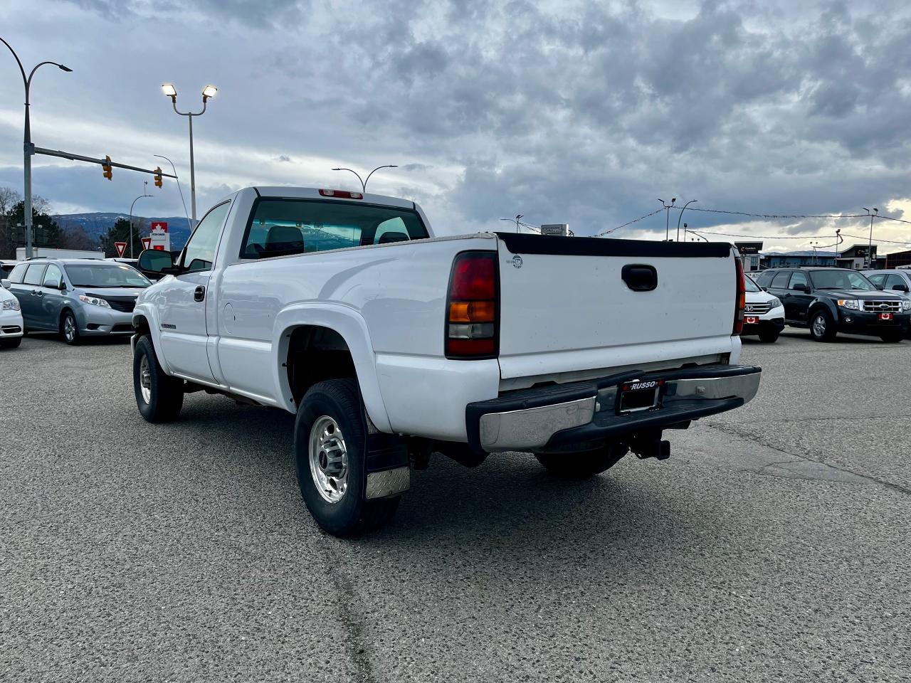 2004 GMC Sierra 2500 SL 2500HD, Long Box, Rwd - Photo #7