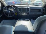 2013 RAM 1500 ST 4WD Crew Cab 140.5" / CLEAN CARFAX Photo23