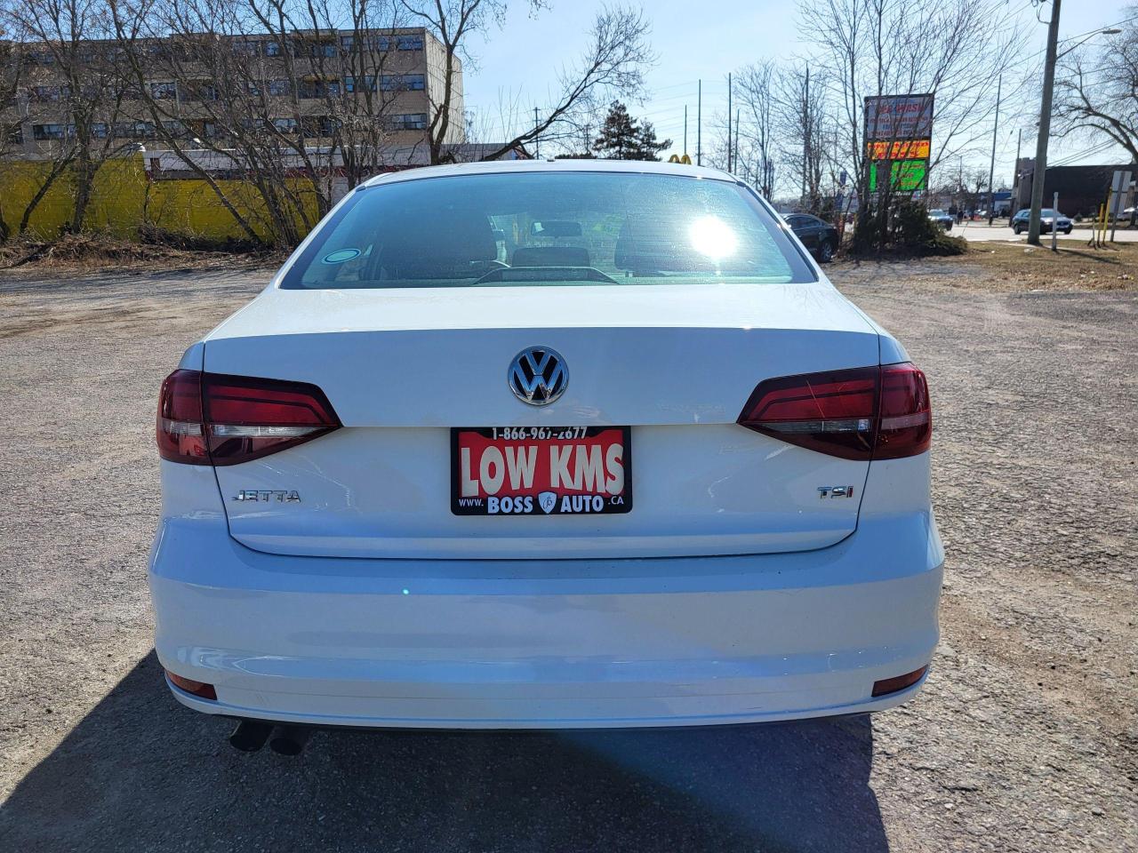 2016 Volkswagen Jetta Trendline Photo3