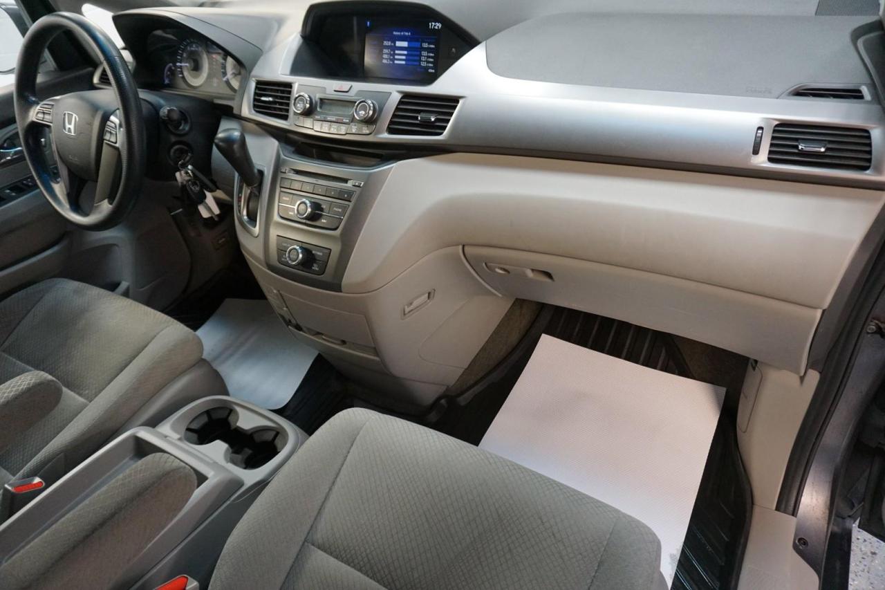 2015 Honda Odyssey 3.5L V6 SE *ACCIDENT FREE* CERTIFIED CAMERA BLUETOOTH CRUISE CONTROL ALLOYS - Photo #12