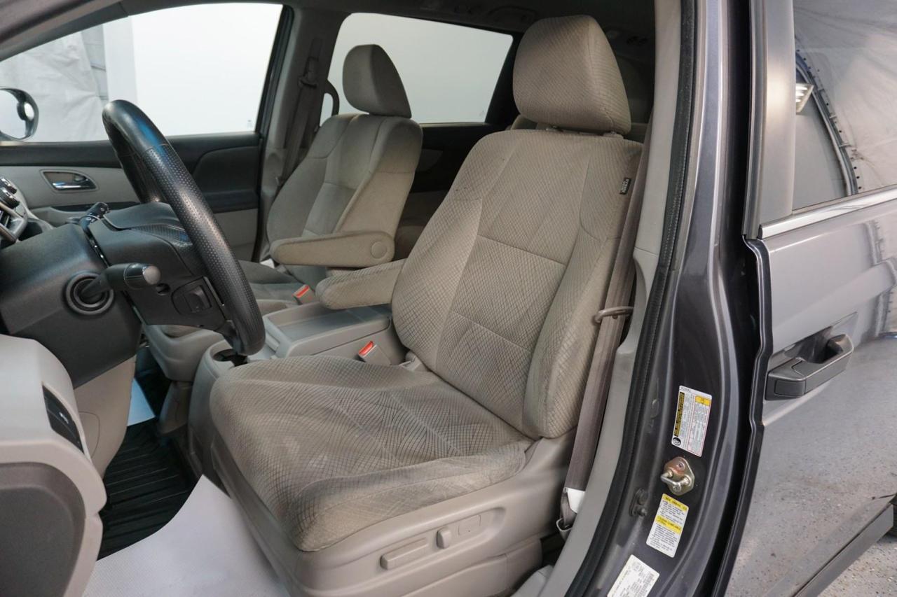 2015 Honda Odyssey 3.5L V6 SE *ACCIDENT FREE* CERTIFIED CAMERA BLUETOOTH CRUISE CONTROL ALLOYS - Photo #13