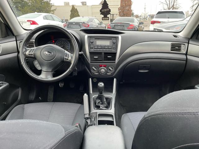 2011 Subaru Forester X TOURING / STANDARD TRANSMISSION / SUNROOF Photo10