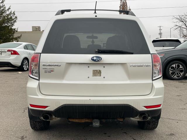 2011 Subaru Forester X TOURING / STANDARD TRANSMISSION / SUNROOF Photo3