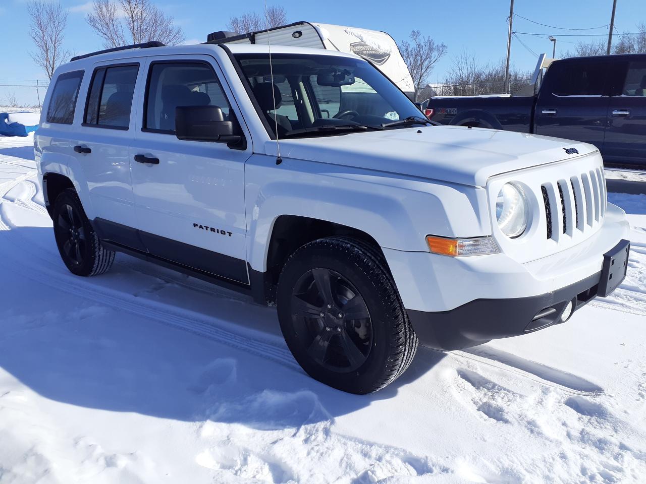 2015 Jeep Patriot Altitude, 4x4 - Photo #3