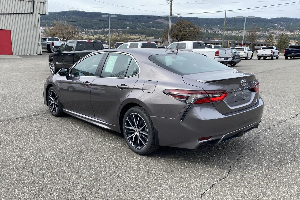 2024 Toyota Camry SE Upgrade Photo