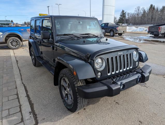 2018 Jeep Wrangler JK Unlimited Sahara Photo3