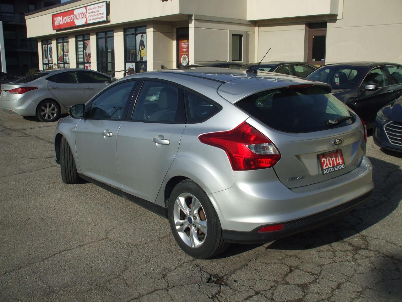 2014 Ford Focus SE,Certified,Auto,A/C,2 set of Key's,None Smoker - Photo #3