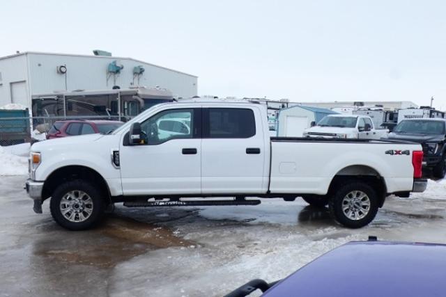 2022 Ford F-350 XLT 4WD Crew Cab 8' Box w/Power cloth, BUC