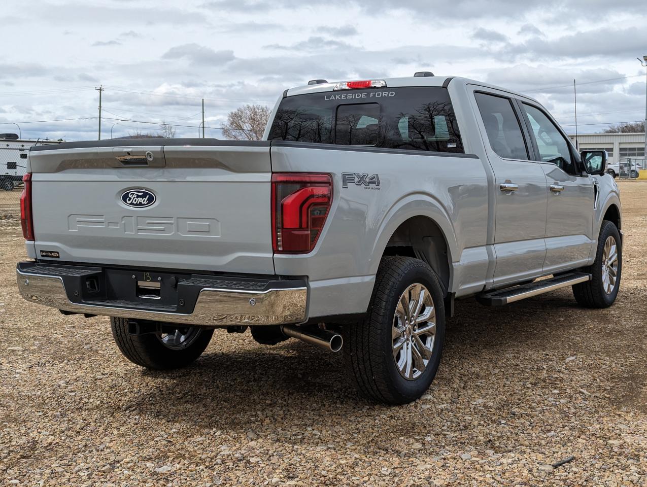 2024 Ford F-150 Lariat Photo4