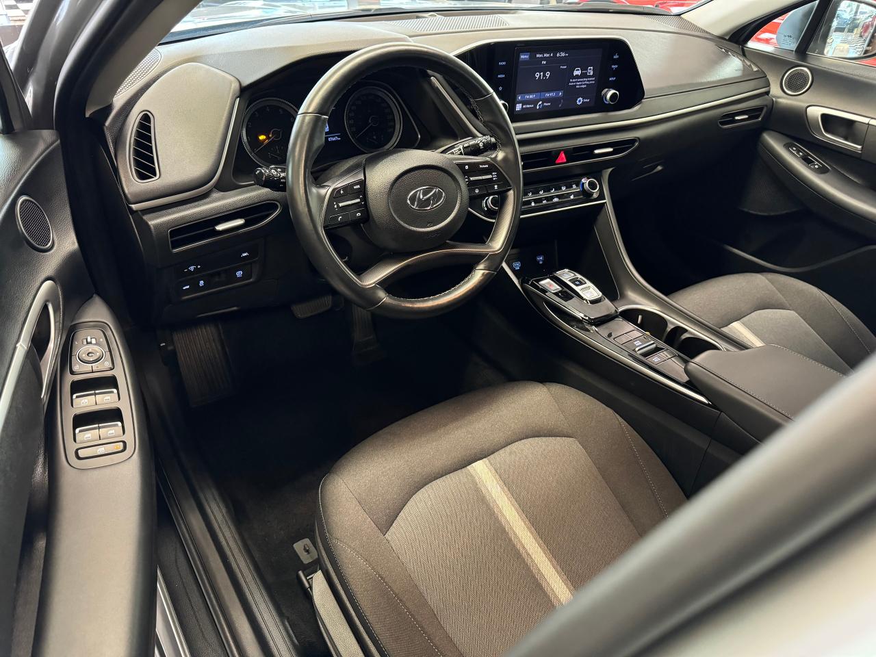 2022 Hyundai Sonata Preferred+Adaptive Cruise+Blind Spot+CLEAN CARFAX Photo79