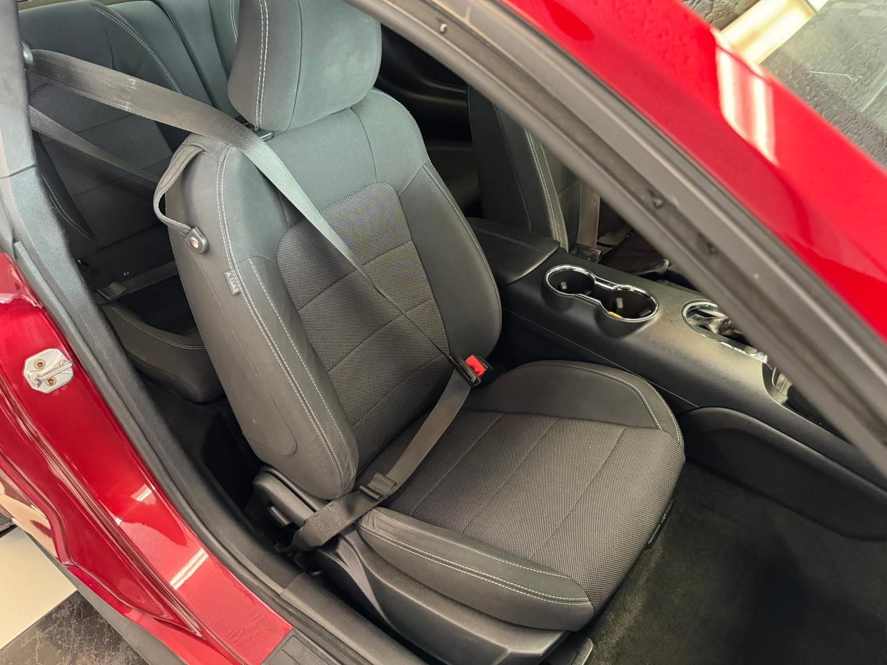 2017 Ford Mustang V6+New Tires+Bluetooth+Camera Photo79
