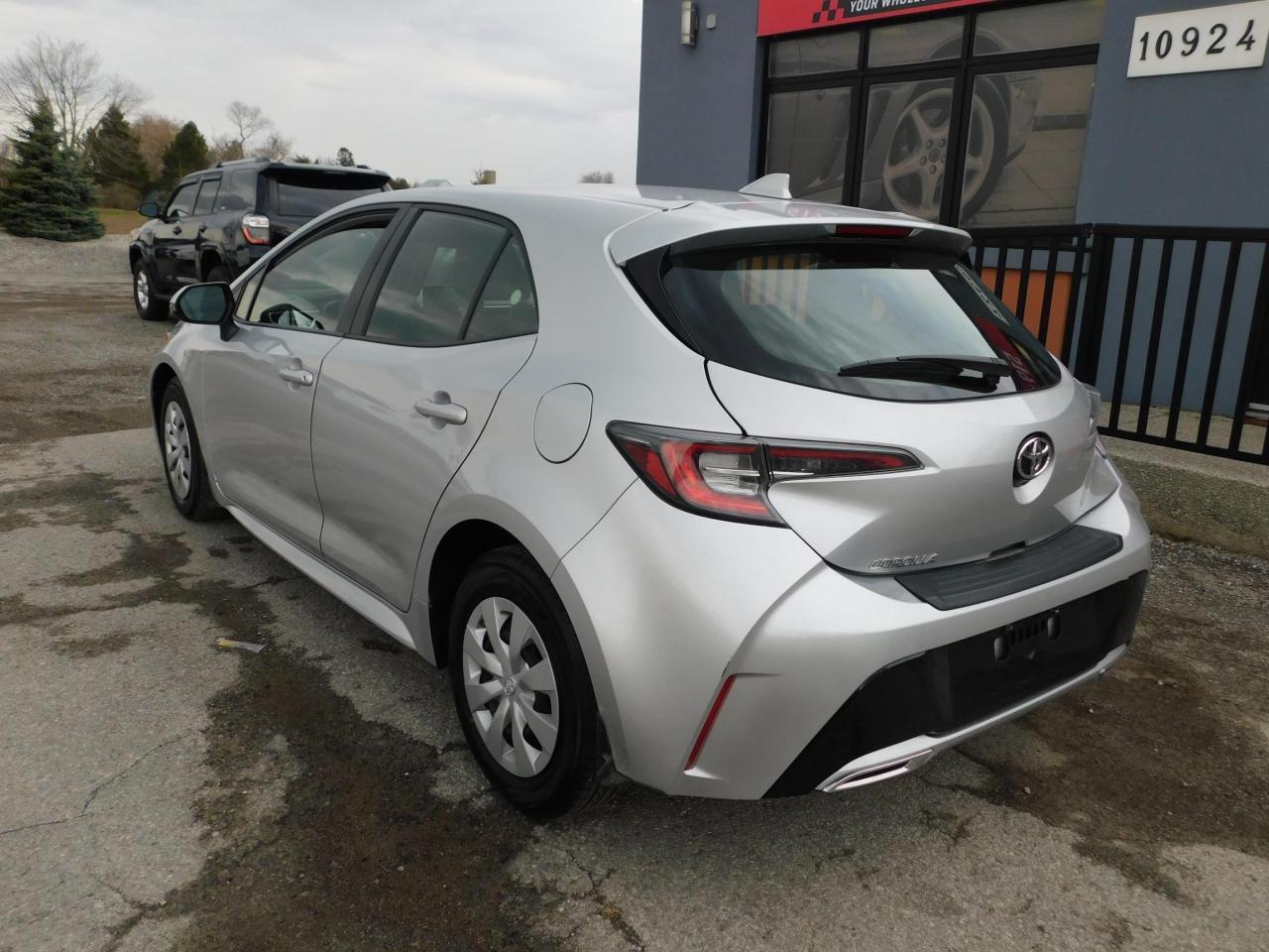 2021 Toyota Corolla Backup Camera | Lane Departure and Adaptive Cruise - Photo #2