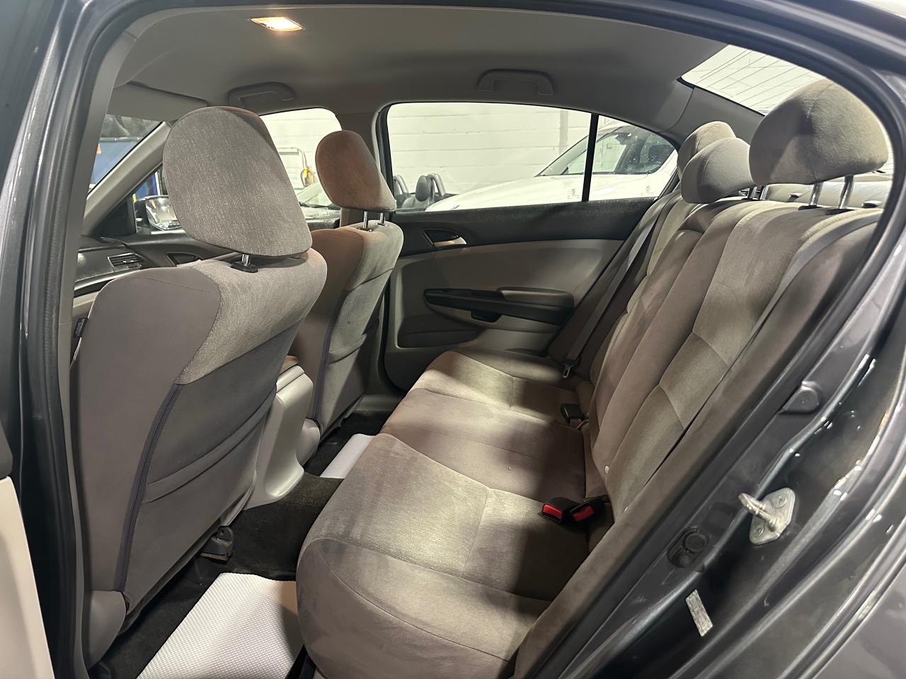 2010 Honda Accord ONE OWNER | NO ACCIDENTS | LOW MILLEAGE - Photo #20
