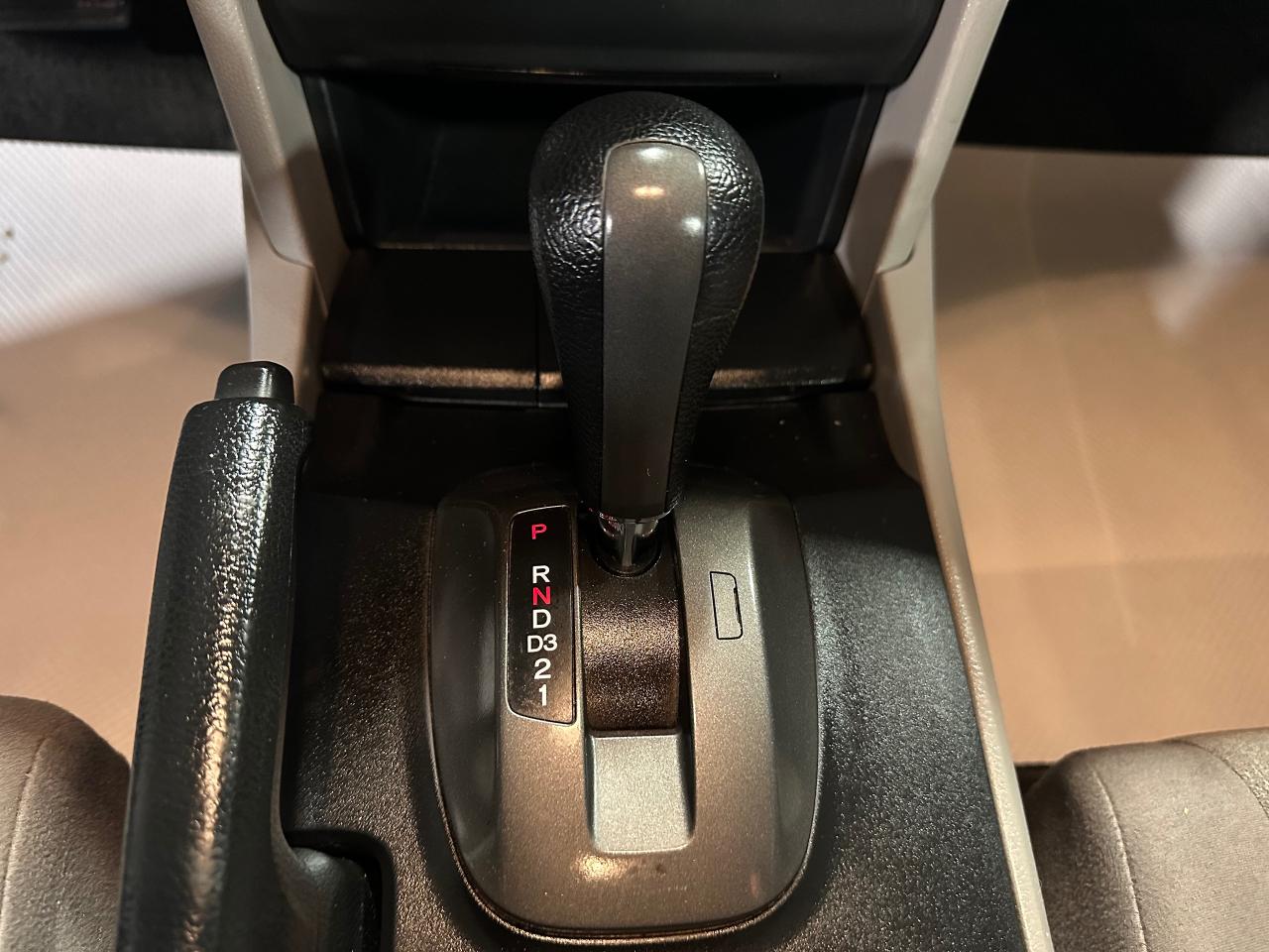 2010 Honda Accord ONE OWNER | NO ACCIDENTS | LOW MILLEAGE - Photo #24