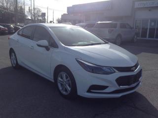 Used 2018 Chevrolet Cruze LT Auto SUNROOF. BACKUP CAM. HEATED SEATS. BLUETOOTH. CARPLAY. PWR SEATS. ALLOYS. LANE ASSIST. A/C. CRUISE. for sale in Kingston, ON