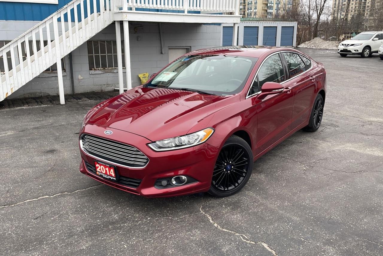 2014 Ford Fusion SE **Leather/Sunroof/Only 29k!!** - Photo #2