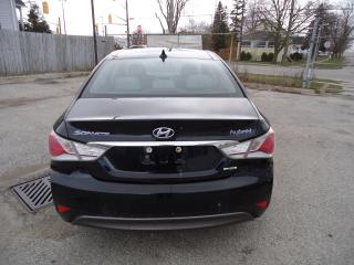 2015 Hyundai Sonata Hybrid 4dr Sdn Limited - Photo #4