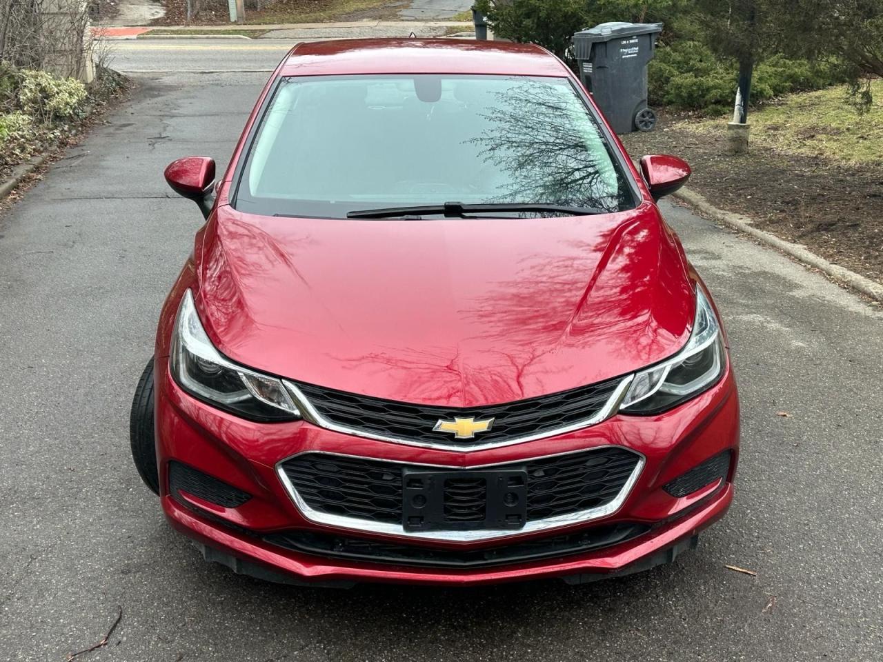 2018 Chevrolet Cruze LT - Photo #2