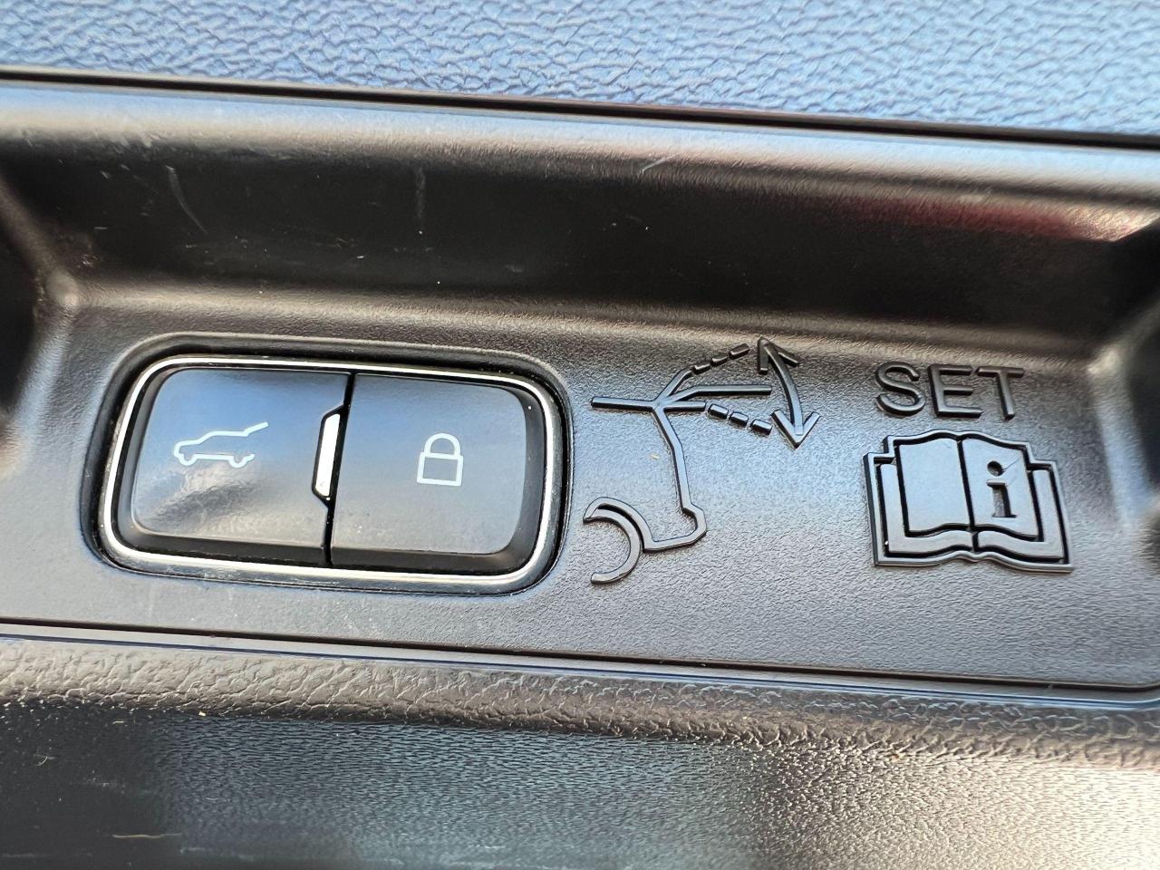 2020 Ford Explorer XLT 4WD - Photo #12