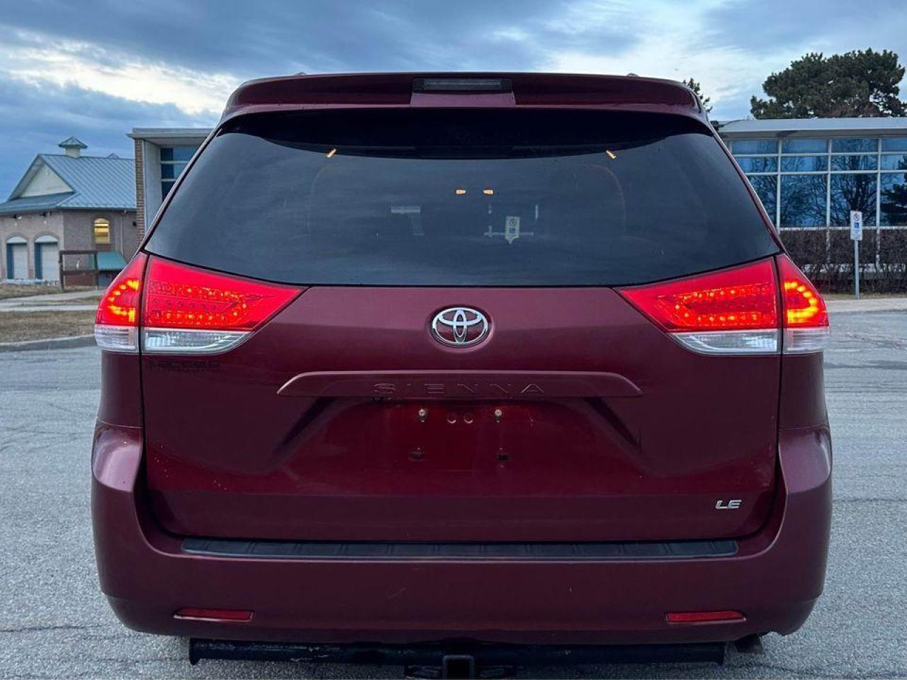 2013 Toyota Sienna LE 8-Pass Certified - Photo #10