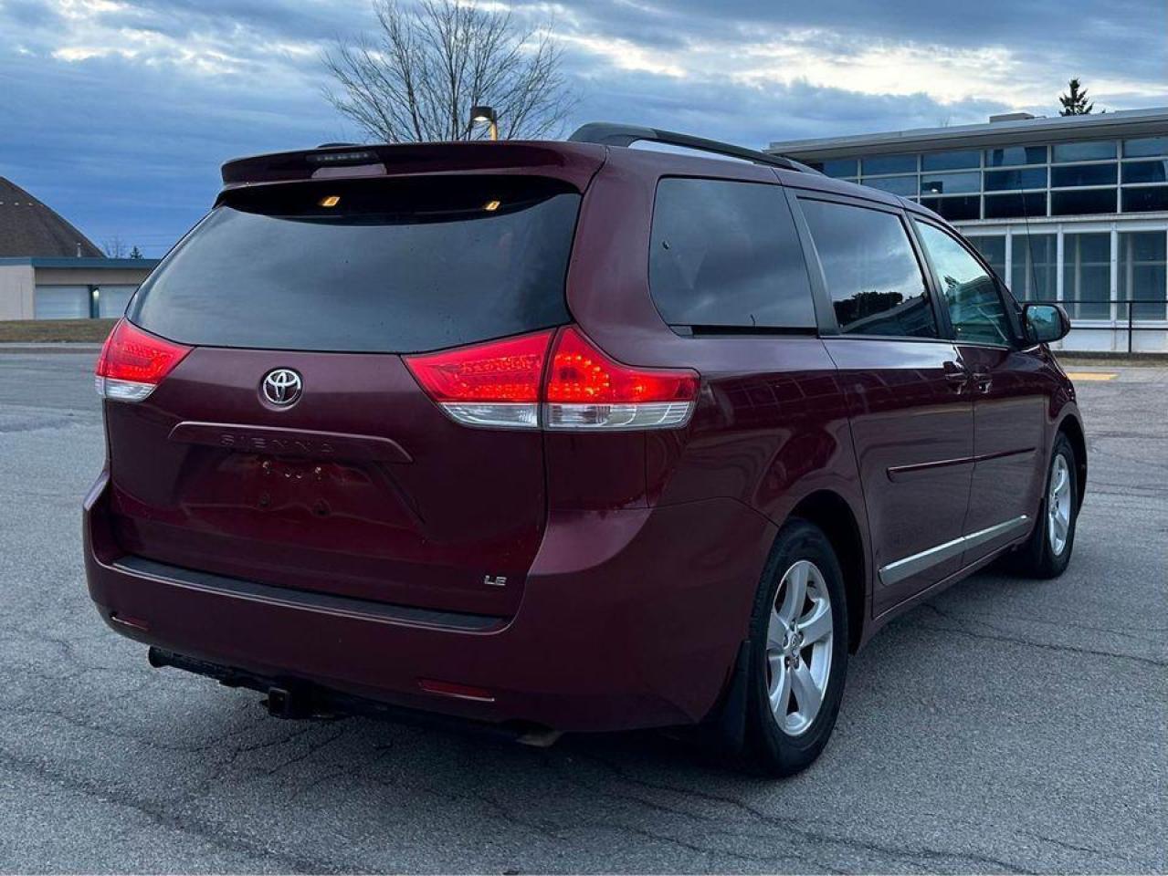 2013 Toyota Sienna LE 8-Pass Certified - Photo #11