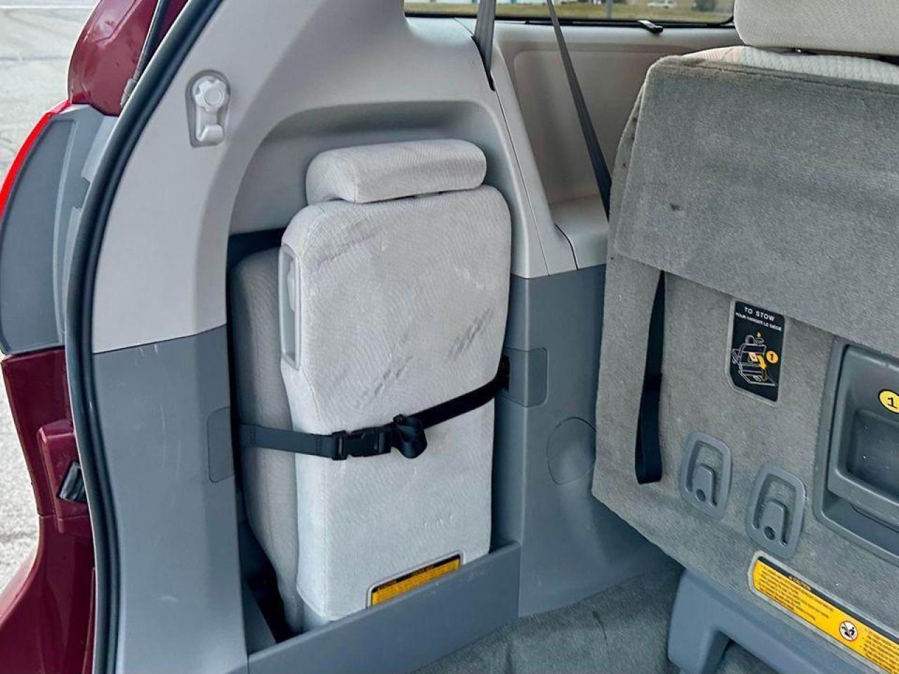 2013 Toyota Sienna LE 8-Pass Certified - Photo #15