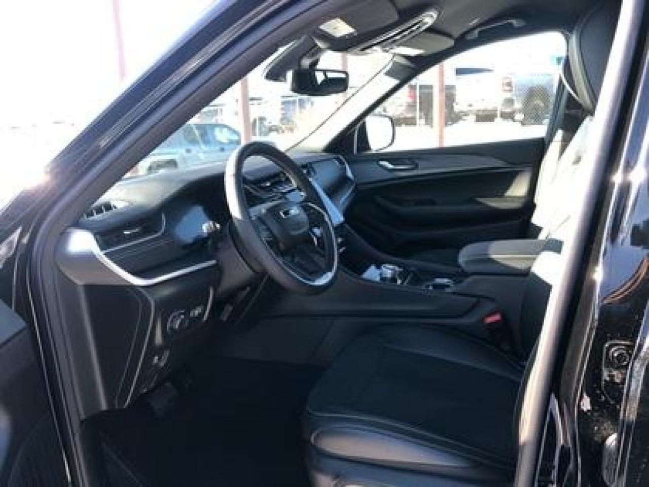 2024 Jeep Grand Cherokee L Altitude L 4x4 #50 Photo4