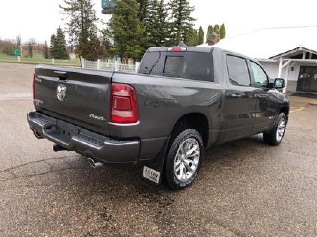 2024 RAM 1500 Laramie, GT, SPORT APPEARANCE #106 Photo2