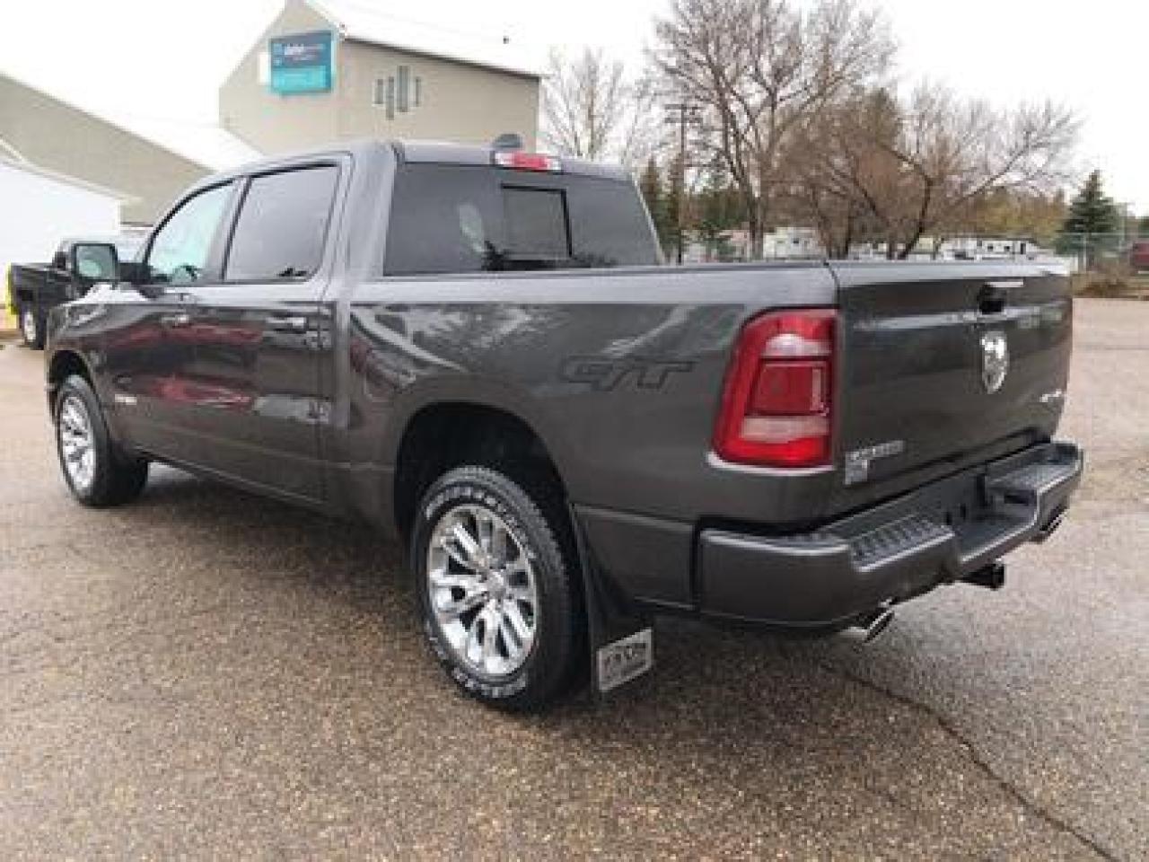 2024 RAM 1500 Laramie, GT, SPORT APPEARANCE #106 Photo3