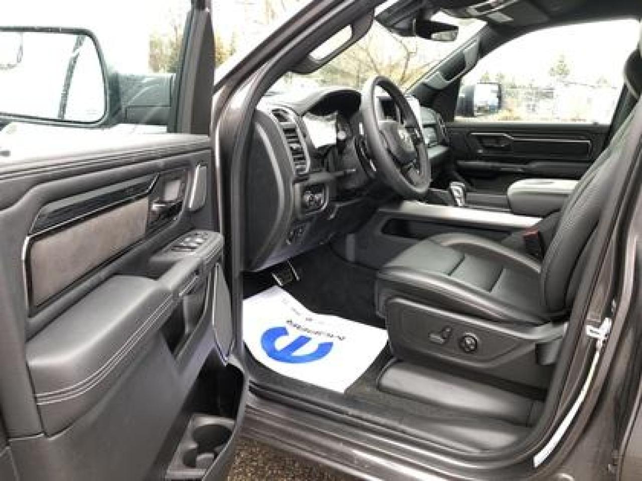 2024 RAM 1500 Laramie, GT, SPORT APPEARANCE #106 Photo4