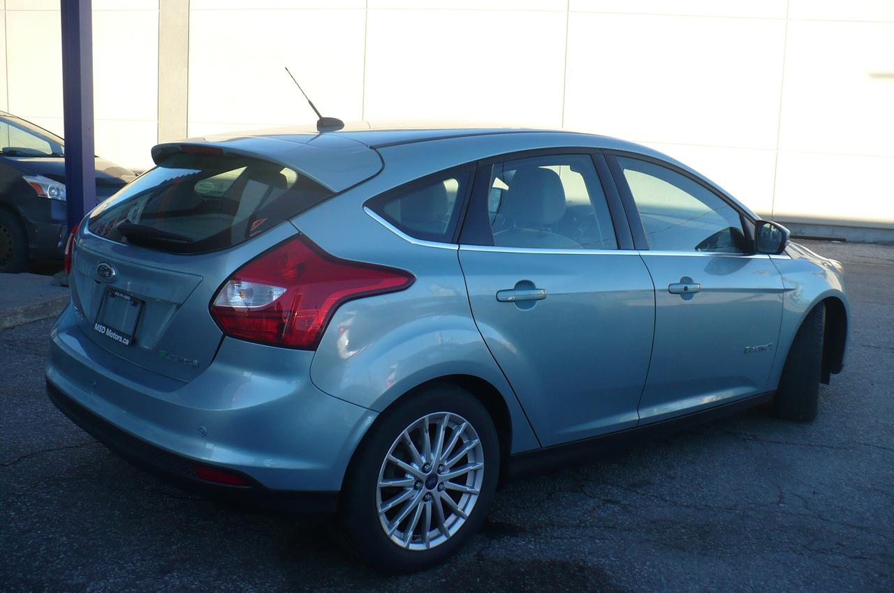 2012 Ford Focus 5dr HB Photo