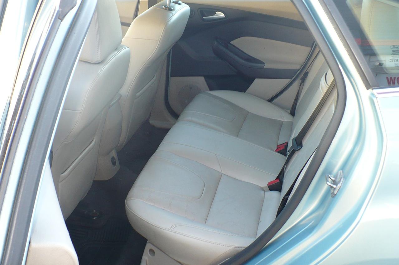 2012 Ford Focus 5dr HB Photo