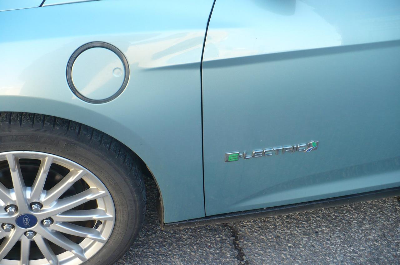 2012 Ford Focus 5dr HB Photo