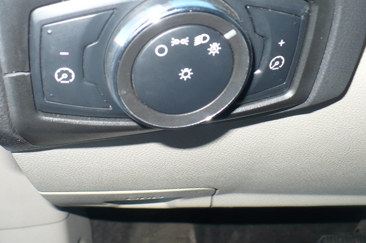 2012 Ford Focus 5dr HB Photo