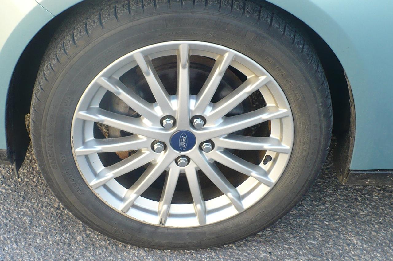 2012 Ford Focus 5dr HB Photo