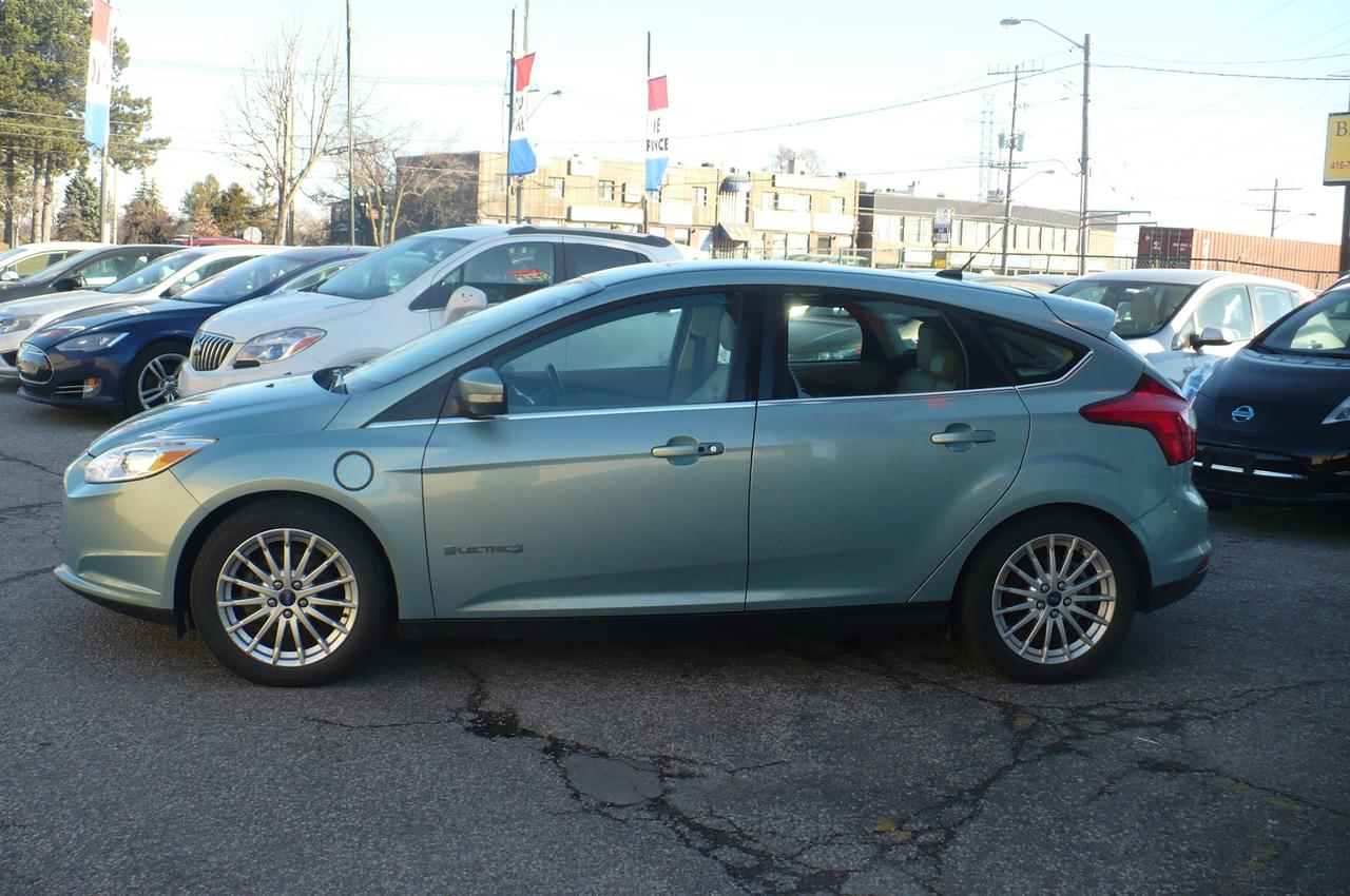 2012 Ford Focus 5dr HB Photo