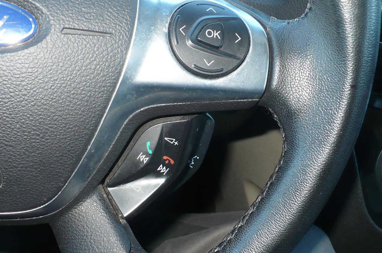 2012 Ford Focus 5dr HB Photo