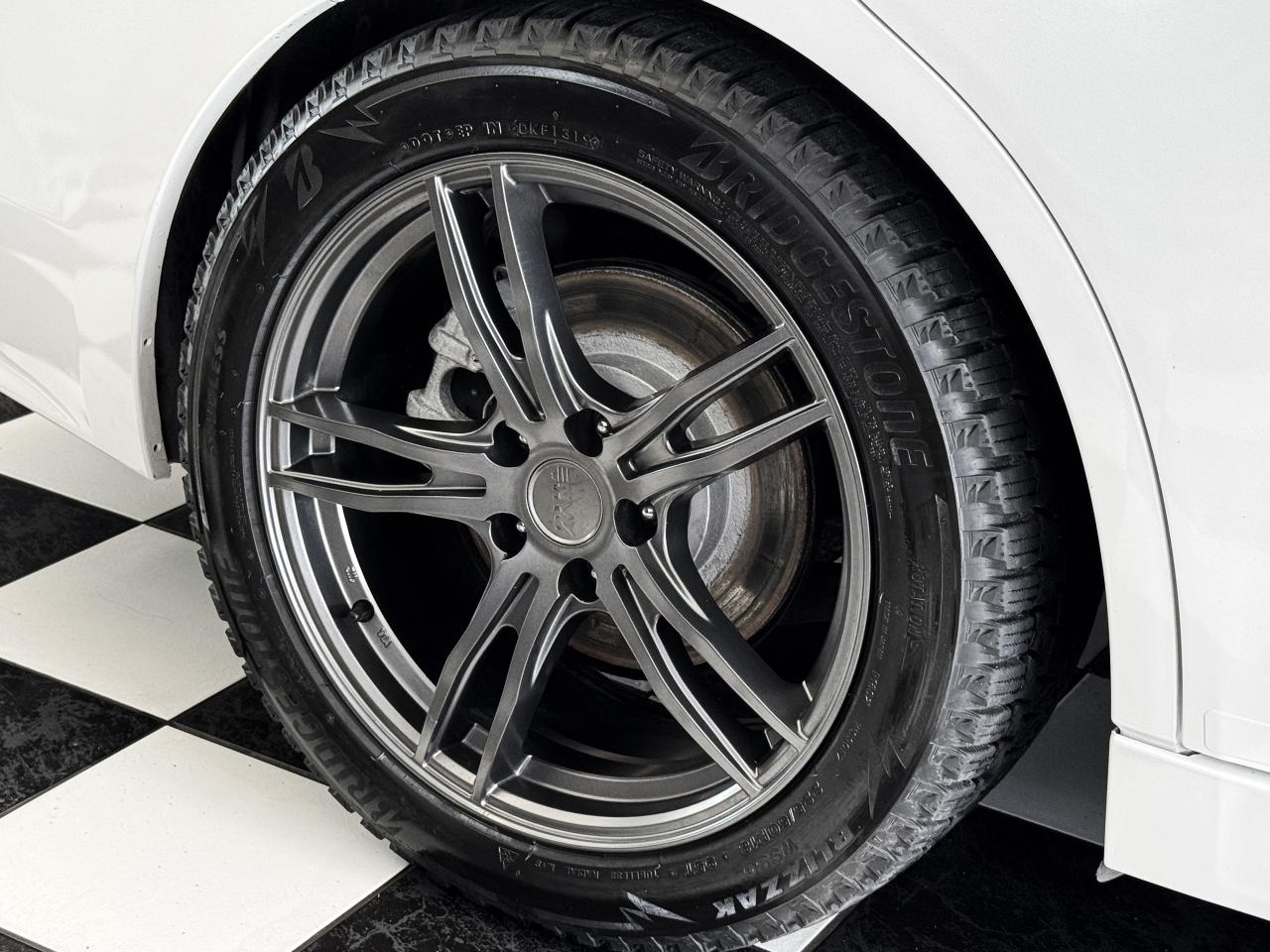 2016 Subaru Legacy 2.5i LIMITED EyeSight AWD+GPS+Roof+New Tires+BSM - Photo #55